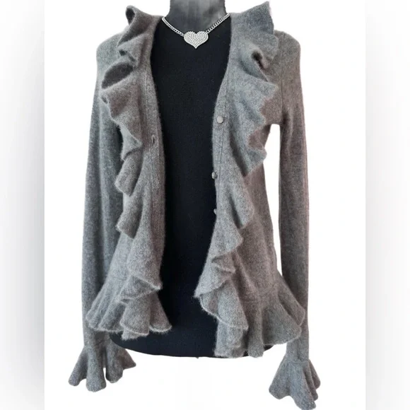 PECK & PECK LUXURY ~ Heather Gray Ruffled Cardigan w/ Hidden Buttons size S - Picture 6 of 8